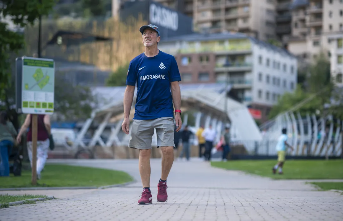 ‘Xato’ Marín, que va lluïr la tricolor amb l’FCA, amb la nova samarreta.