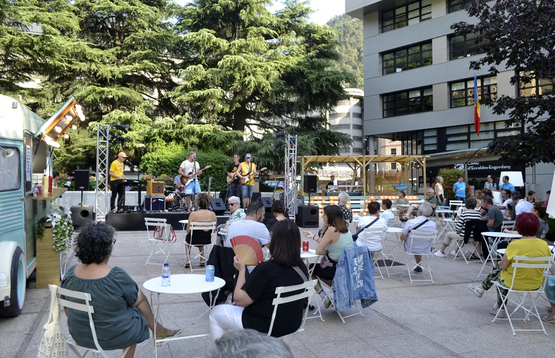 Les obres a la plaça de l'Església va fer traslladar els Sabors d’estiu al Parc de la Mola.