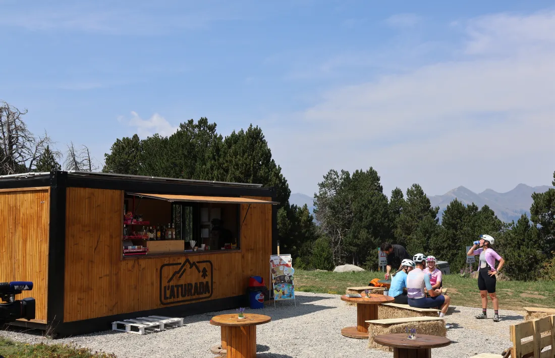 La zona de dinamització, l’aturada, al coll d’Ordino.