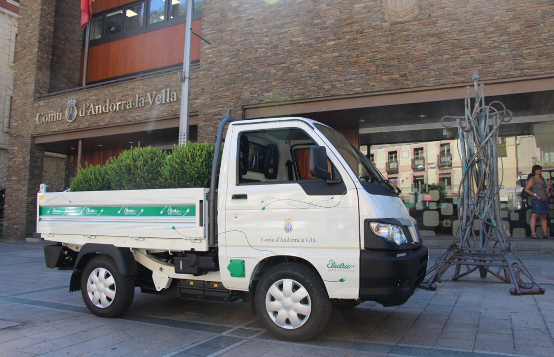 Andorra la Vella esdevé la primera administració en adquirir un vehicle industrial elèctric