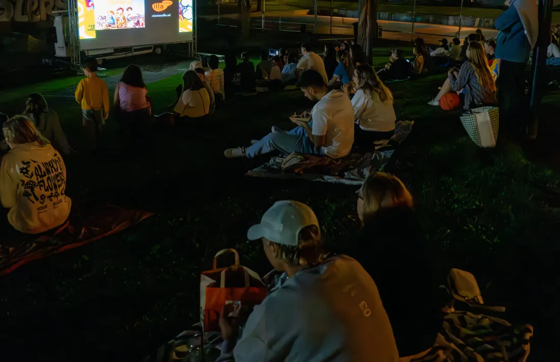 Una edició anterior de Cinema al Parc.