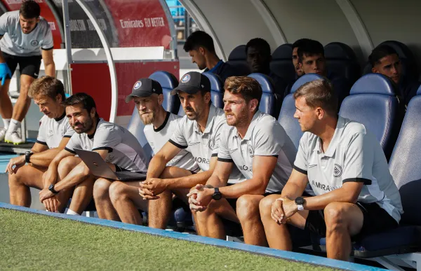 p. 22 fc andorra ibai gomez i cos tècnic foto fc andorra