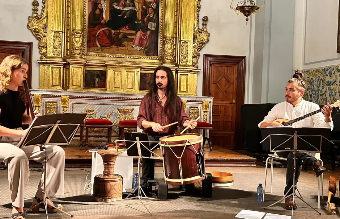 Espinosa, a la percussió, amb Rodon i Wasserman. 