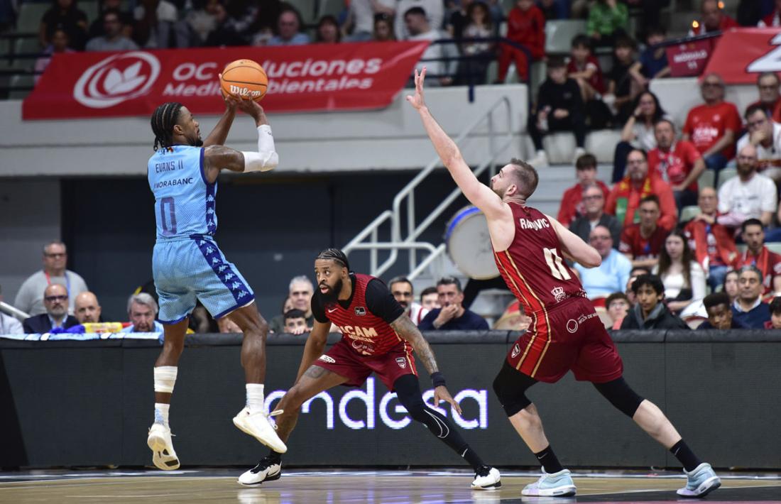 Shannon Evans II va ser el millor en l'últim partit disputat a Múrcia amb 27 punts i 8 assistències.