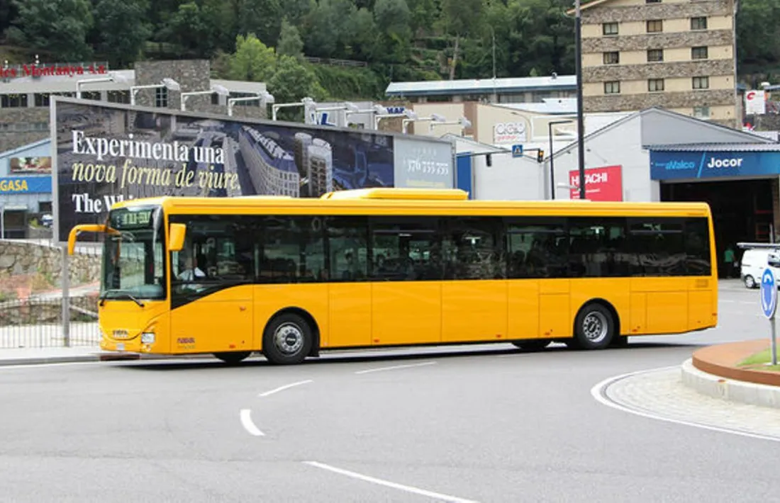 Un autobus a la capital.