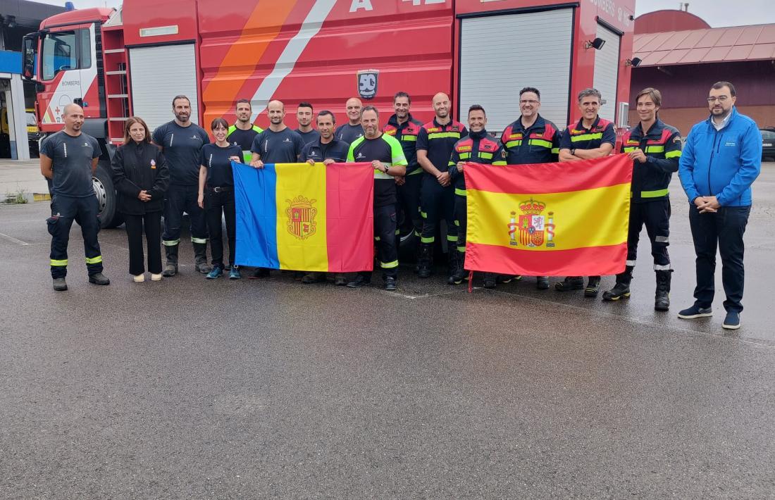 La dotació dels bombers que s'ha desplaçat fins a Astúries.