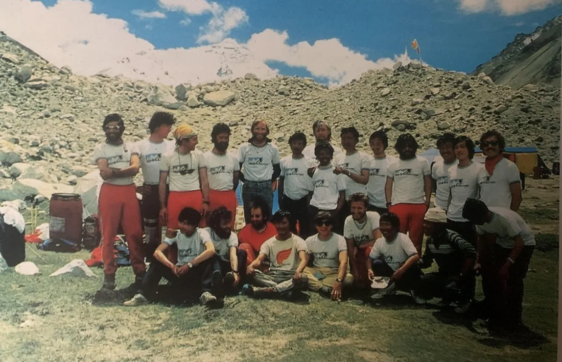 Blanch, a dalt el cinquè per l’esquerra, en l’expedició que va conquerir l’Everest,