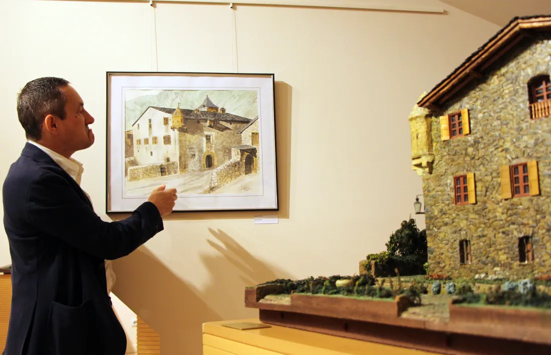 L'artista Jesús Castillo plasma el romànic andorrà a base de Rotring i aquarel·la