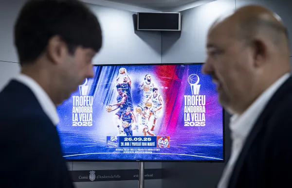 p. 29 presentació trofeu andorra la vella foto comu andorra la vella tony lara