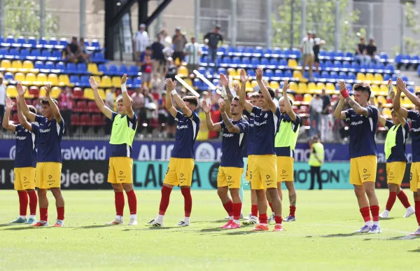 p. 28 FC Andorra - Facundo Santana