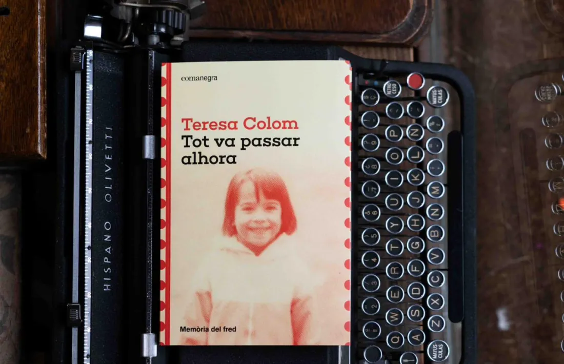 Una fotografia de la petita Teresa il·lustra la portada del llibre, que dijous arriba a les llibreries.