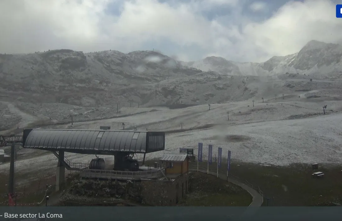 La primera nevada de la tardor a Ordino Arcalís.