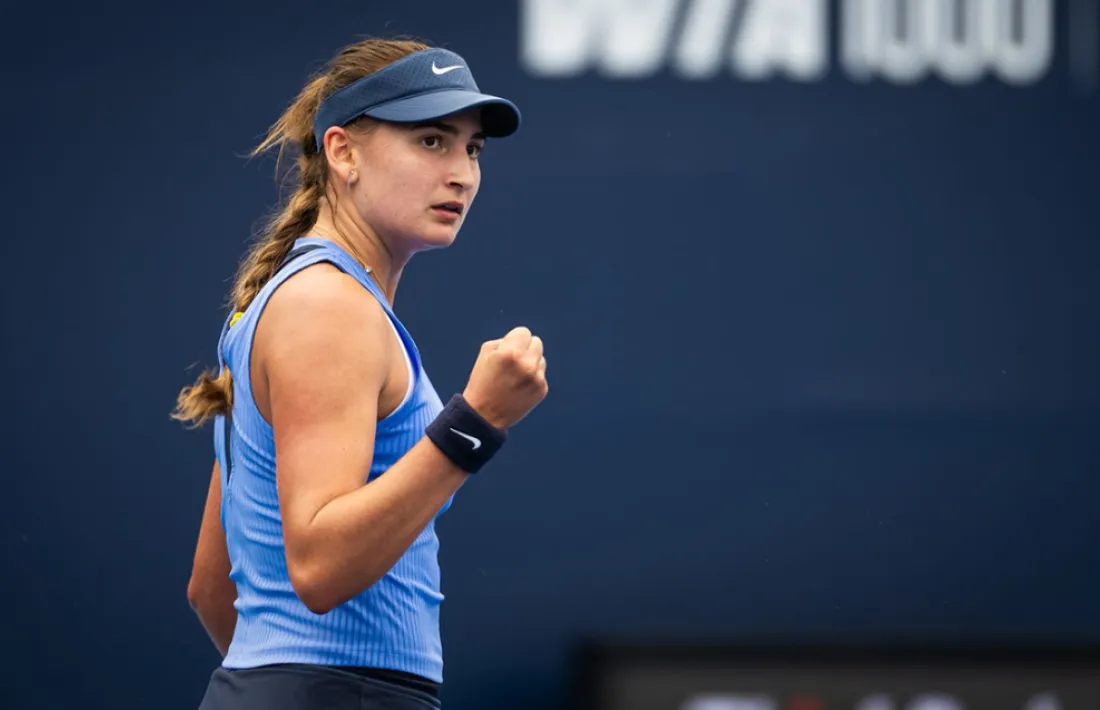 Vicky Jiménez celebra un dels punts guanyats al segon partit de la qualificació del Xina Open contra Elsa Jacquemot.