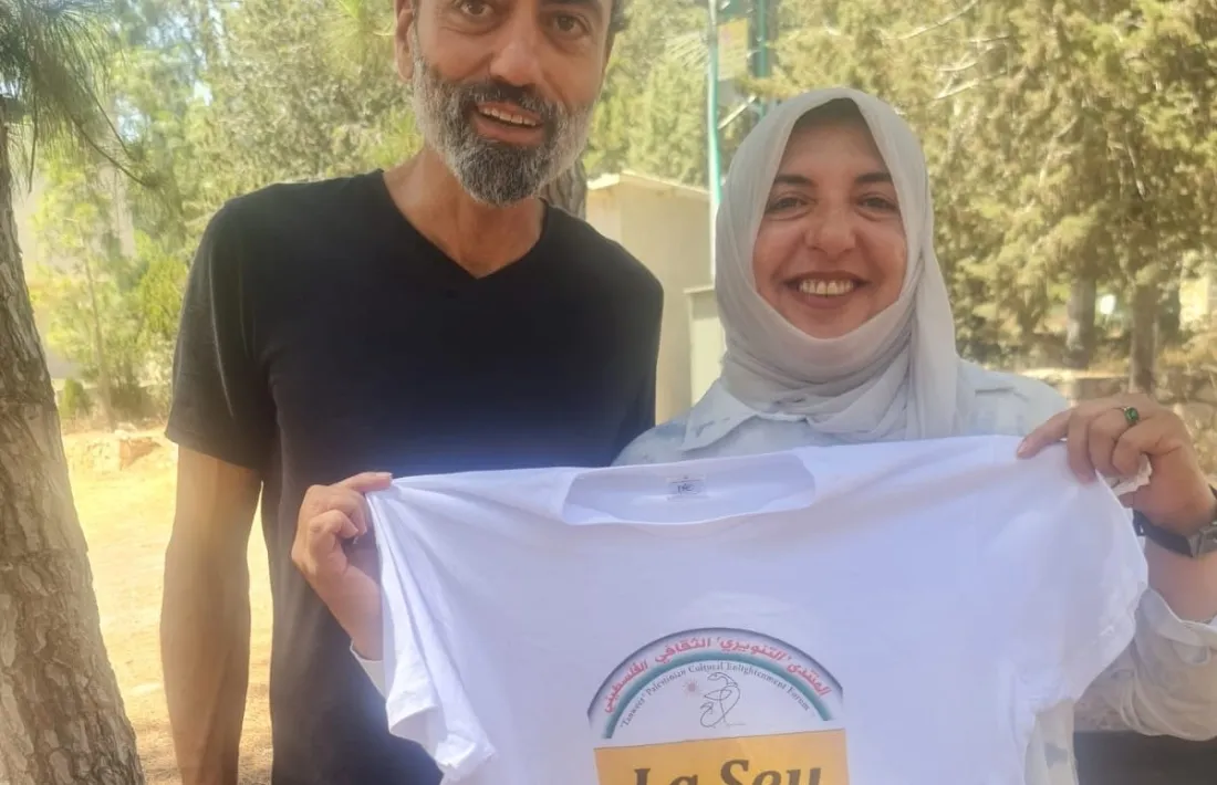 El cooperant alturgellenc, durant la visita de la mà de La Seu Solidària. 