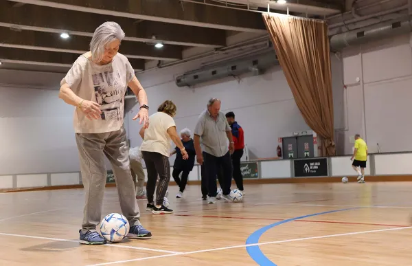 walking futbol