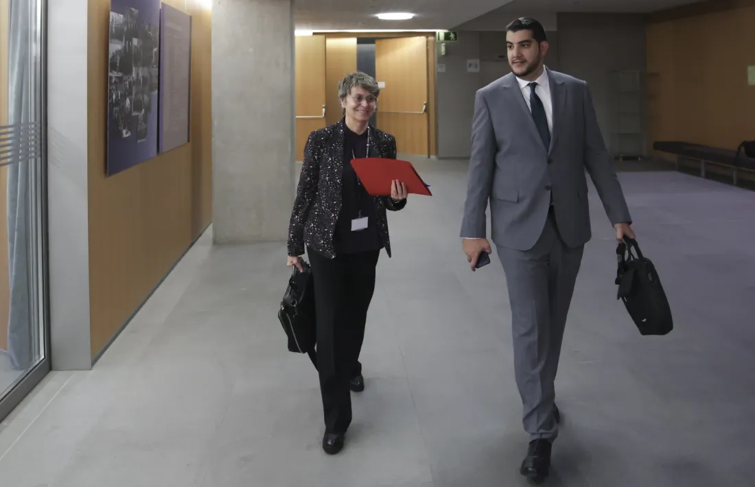 Susanna Vela i Pere Baró del PS arribant a l'hemicicle del Consell General.