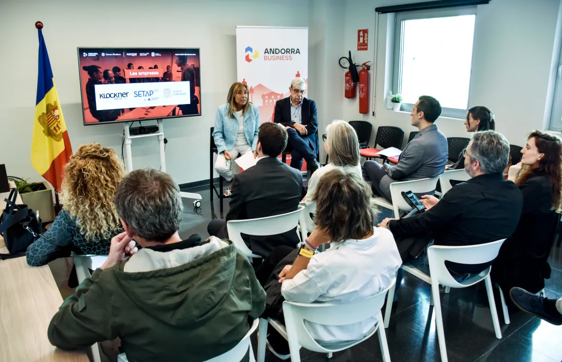 Conxita Marsol i Ladislau Baró a la presentació del projecte Tàndem, a l'Edifici d'Andorra Business.