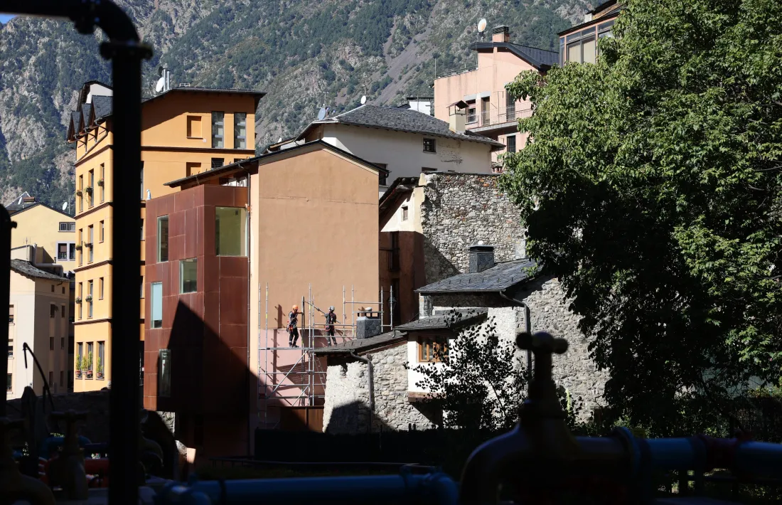 El mural anirà a la façana posterior de l’arxiu comunal..