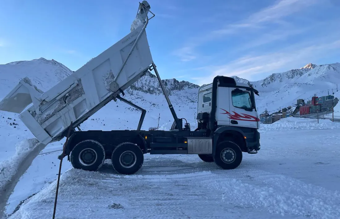 L'abocador de neu del Pas de la Casa durant l'hivern.