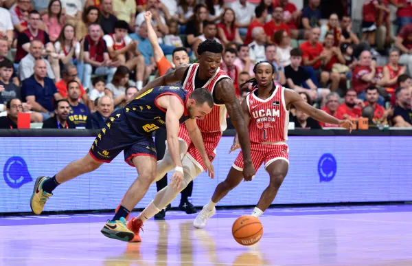 p. 28 ucam murcia vs morabanc foto acb photo javier bernal