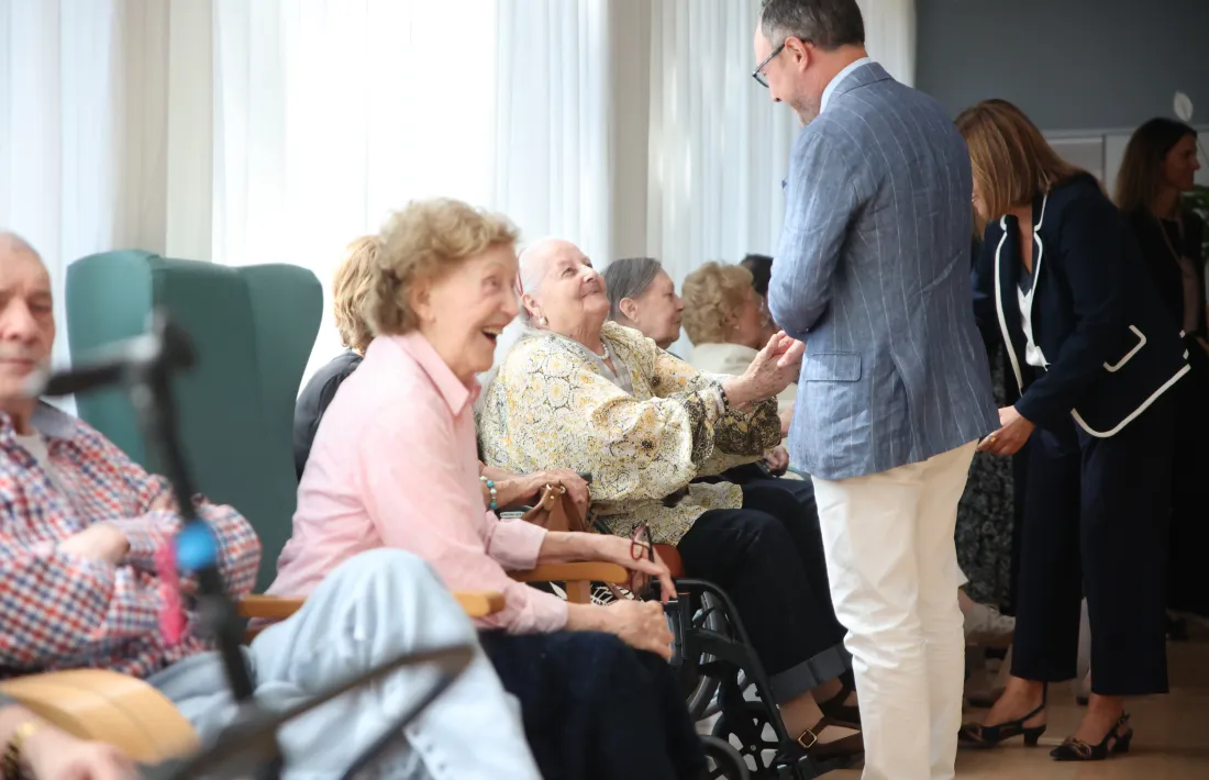 La darrera visita d'Espot i Marín al centre sociosanitari El Cedre.