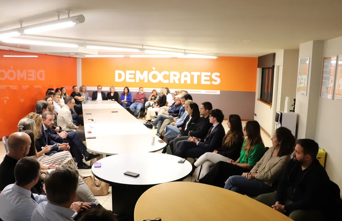 La reunió multitudinària de DA.
