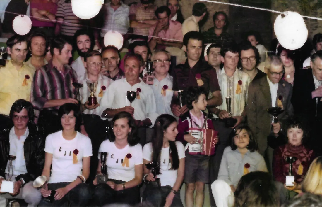 Foto de família de la Trobada del 1977, a Arsèguel. 
