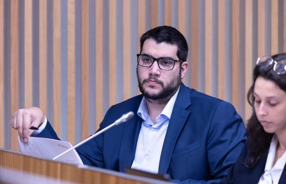 Pere Baró durant una compareixença pública davant d'una comissió legislativa.
