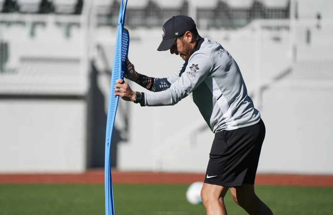 L'FC Andorra, després de patir dues derrotes seguides, rep avui la visita del Granada.