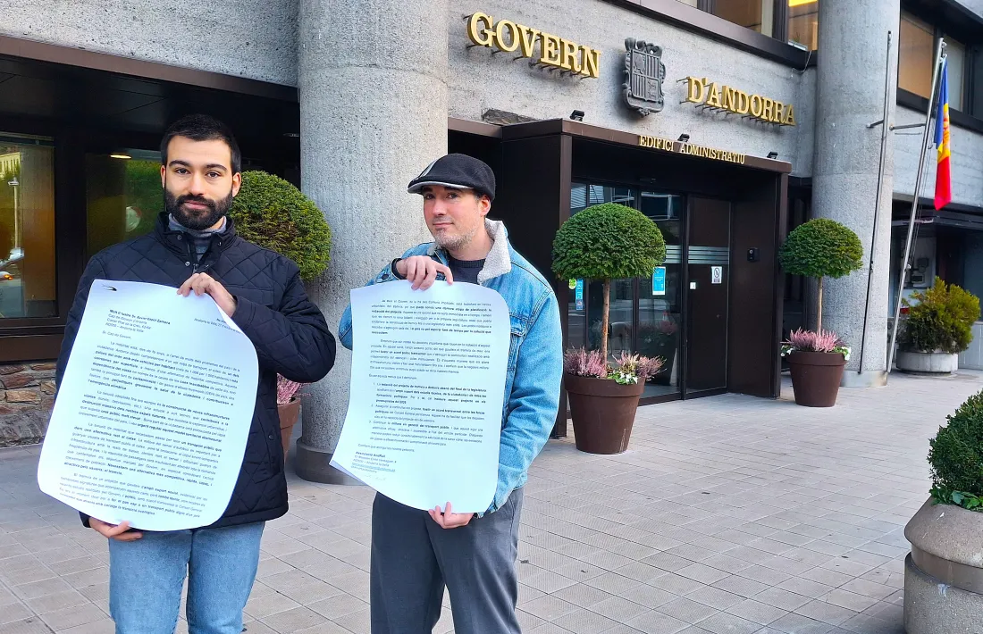 L'objectiu del tramvia és reduir la contaminació potenciant l'ús del transport públic.