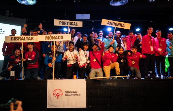 p. 28 2 specialolympics futbol sala