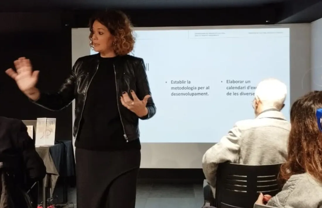 La cap de Museus i monuments, Ruth Casabella, va obrir la jornada convocada per ICOM Andorra.