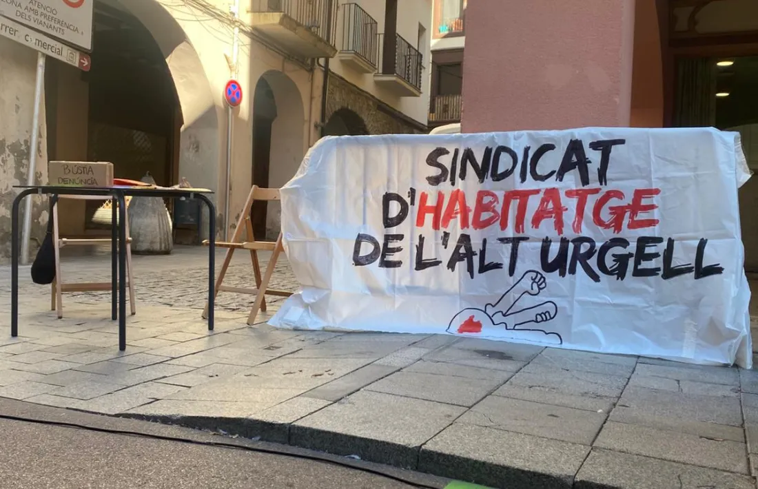 El Sindicat Habitatge Alt Urgell va obrir una ‘bústia’ durant la passada fira.