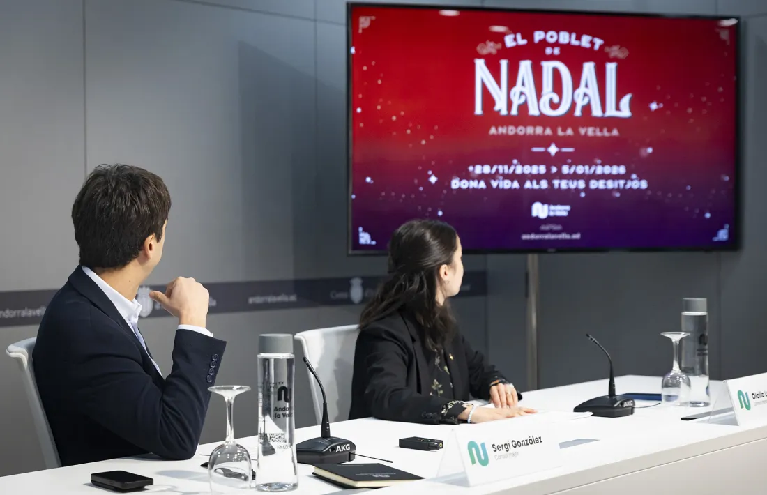 La presentació ha sigut a càrrec del cònsols de la capital.