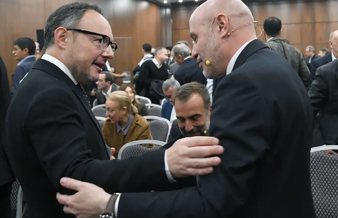 El cap de Govern, Xavier Espot, amb el delegat del govern espanyol a Catalunya, Carlos Prieto.