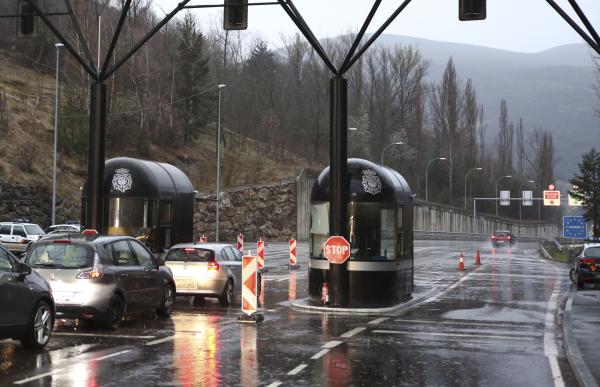 p. 4 1_frontera_-_facundo_santana