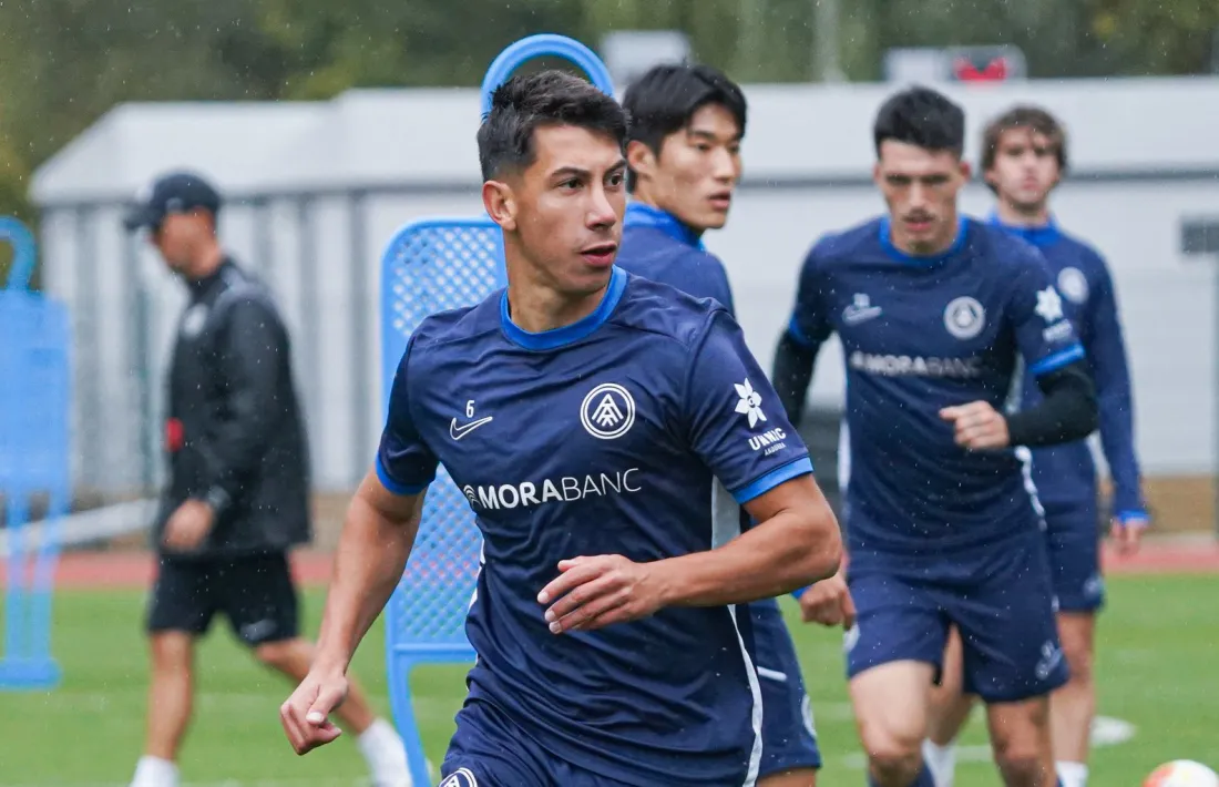 Dani Villahermosa, un dels jugadors que no ha viatjat a Pamplona, en l'entrenament d'ahir al Comunal.