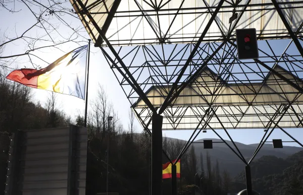 p. 04 frontera - facundo santana