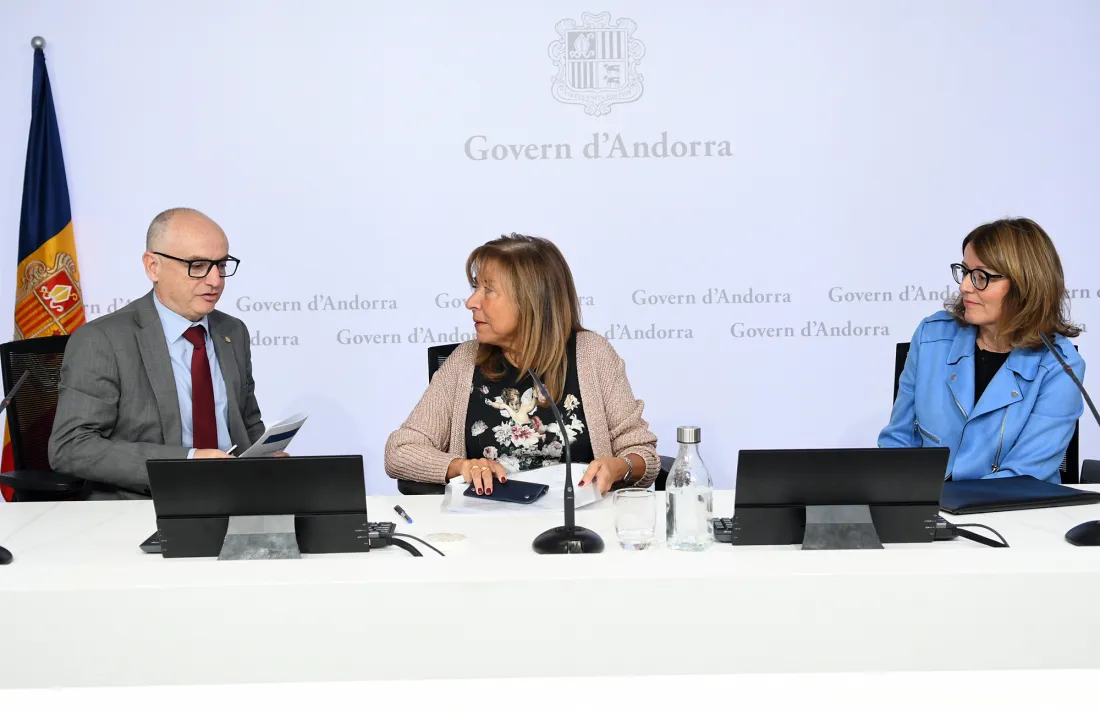 Lladós, Marsol i Puigcercós en la presentació del programa d’avals.