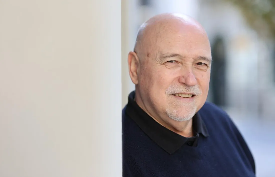 Peruga, satisfet amb la criatura.