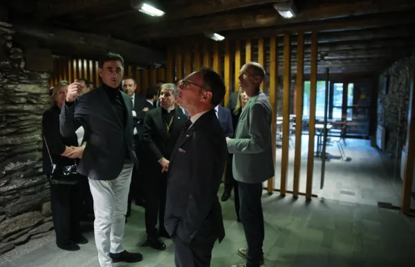 p. 04 inauguracio efpem cortinada_facundo santana