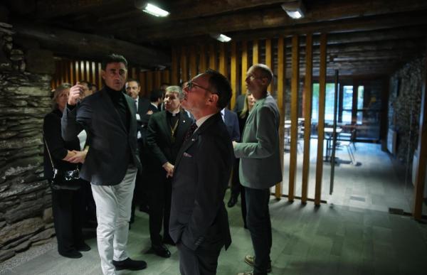 p. 04 inauguracio efpem cortinada_facundo santana