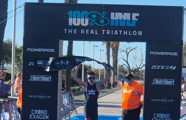 p. 29 maximo sanchez triatlo empuriabrava foto club triatlo serradells