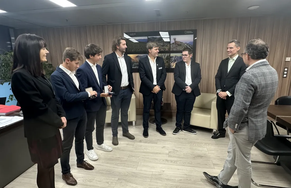 Rebuda a la delegació de l'FGA.