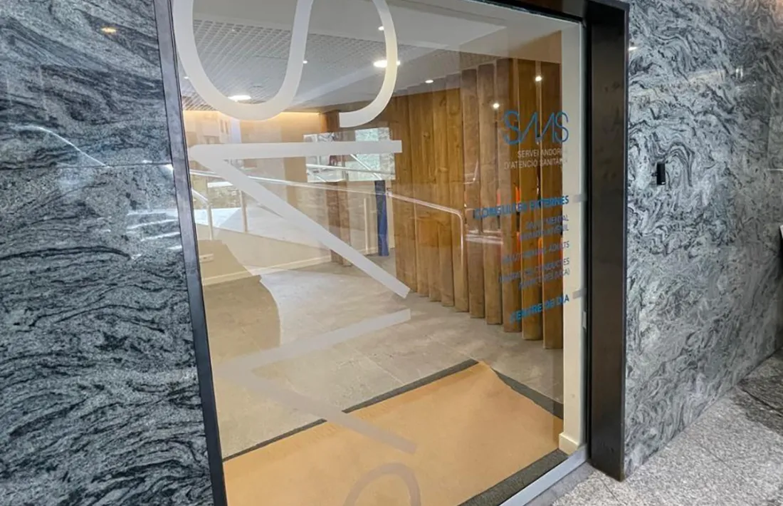 L'accés a les noves instal·lacions de Salut Mental, on també hi ha l'UCA, a l'edifici Ròdol.