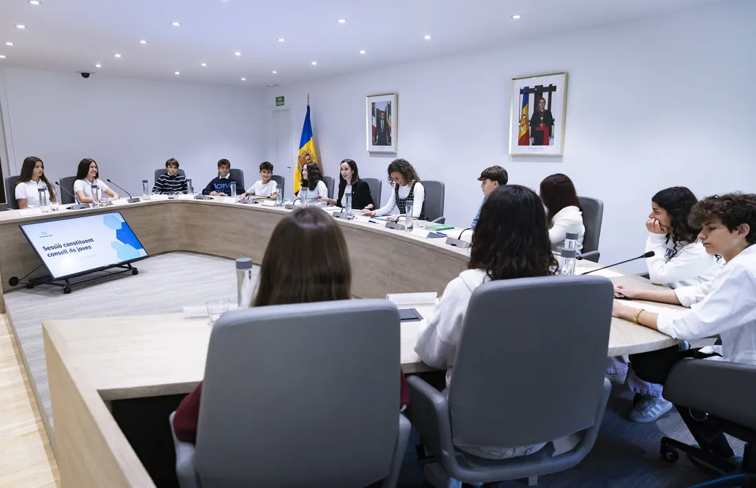 Una imatge de la constitució del Consell d’Infants.