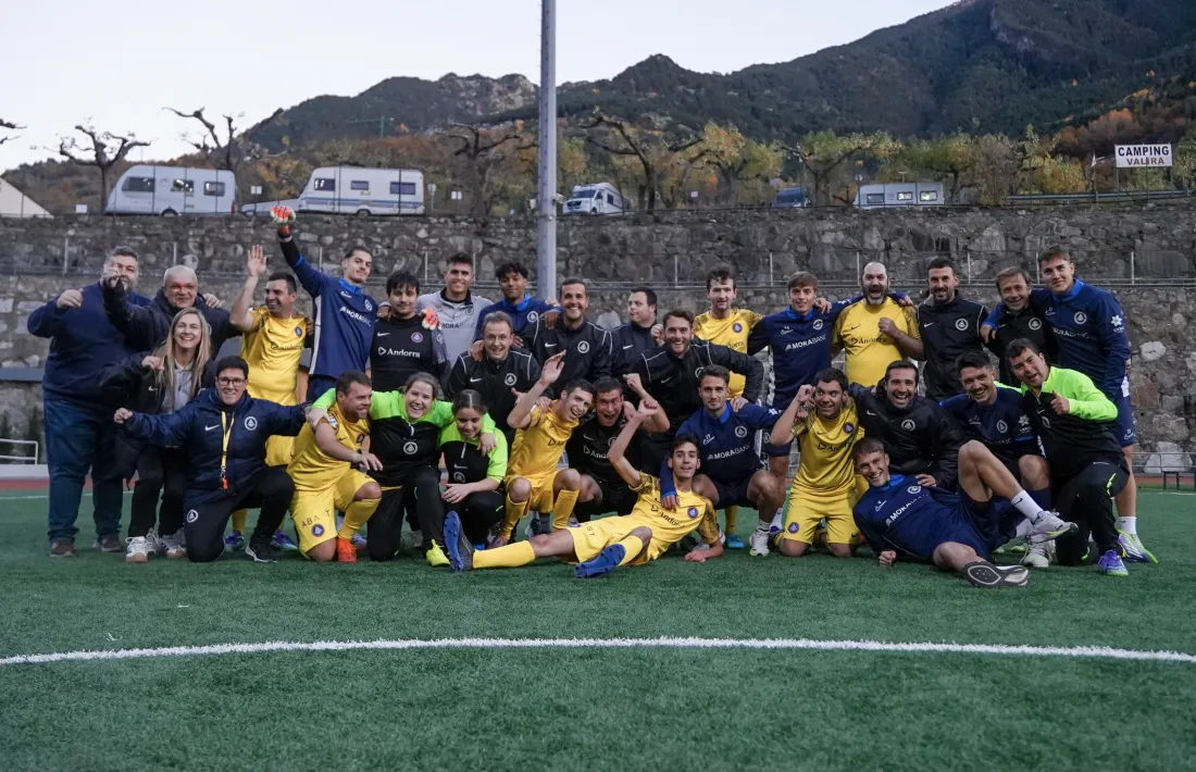 Els Genuine, amb l'èlit.