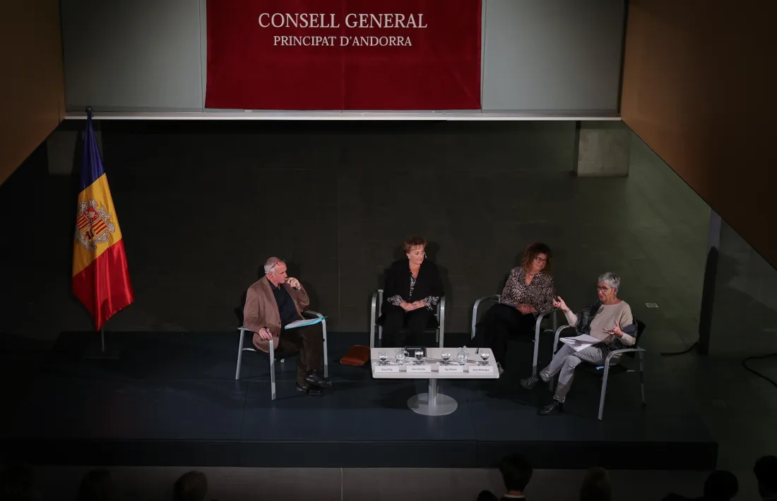 La trobada es va fer al vestíbul del Consell General i la va organitzar el GESCO.