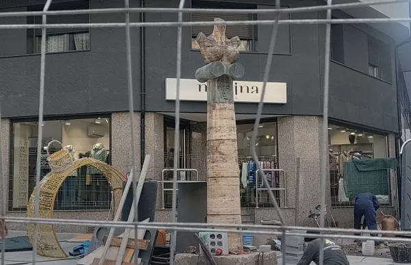 p 8 foto 2 escultura subirachs clio sant julia