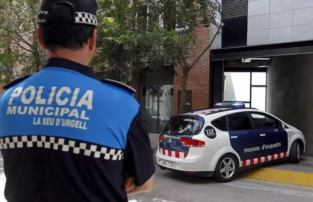 La Policia local fa mans i mànigues, però falten efectius. 